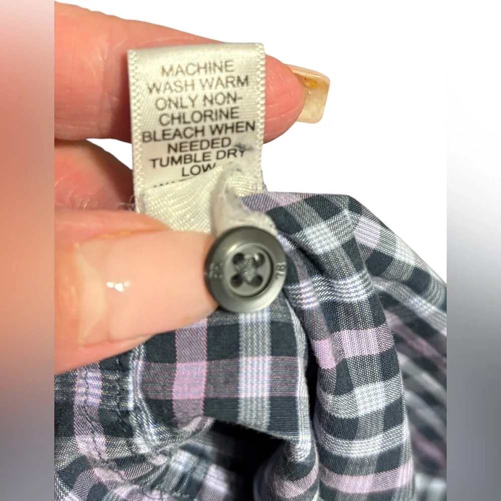 Banana Republic Purple Gray Check‎ Pearl Snap Pockets. Button Down Shirt. Large